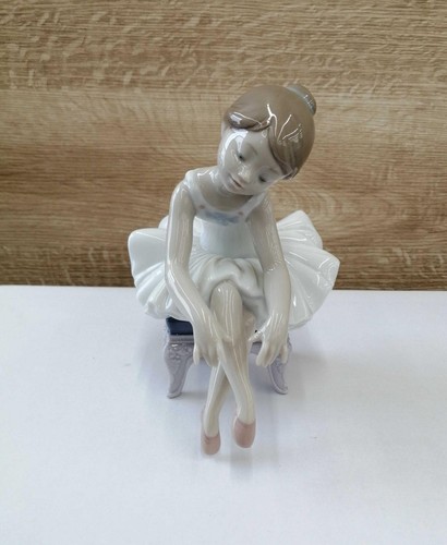 Lladro little ballerina before - little,