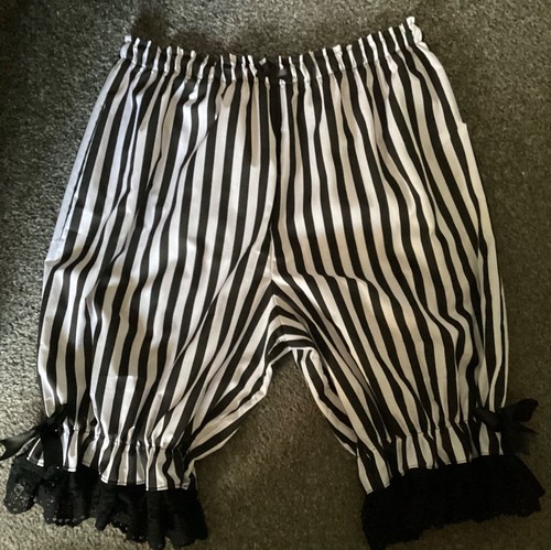 Black and white striped - , short
