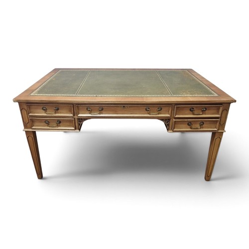 Large georgian style executive - style,