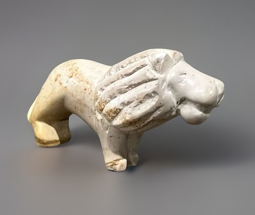 Lion statue animal figurine - statue,