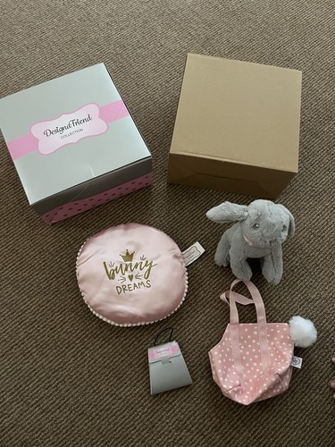 Design friend doll bunny - design,