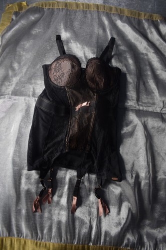 New gossard suspender - new,