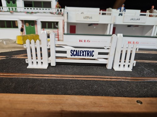 Scalextric gate unit - scalextric,