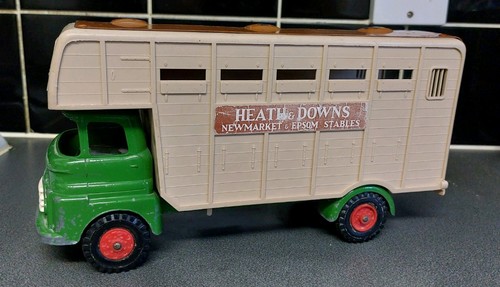 Triang jumbo horse box - box, vintage
