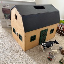 SCHLEICH WOODEN PORTABLE BARN