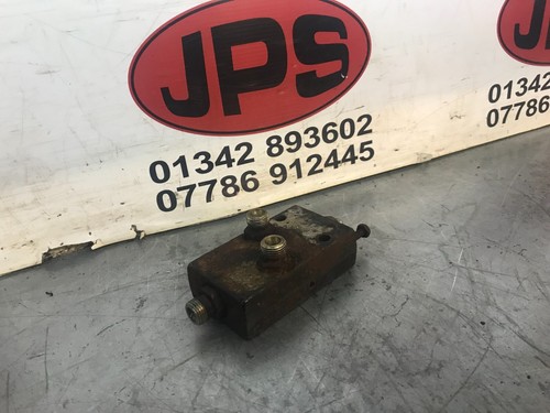 Hydraulic valve block - , x