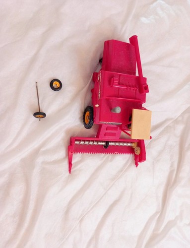 Vintage britains massey - britains, 1:32