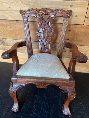Chippendale style chair - style,