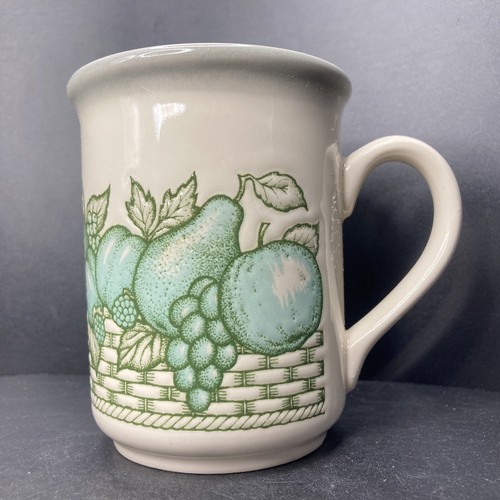 Vintage biltons embossed green - vintage,