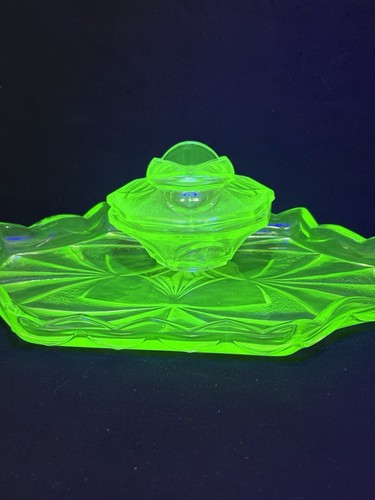 Vintage green uranium vaseline - green,