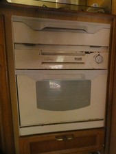 Caravan gas oven with top