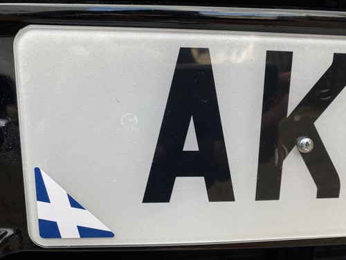 Number plate corner - plate,