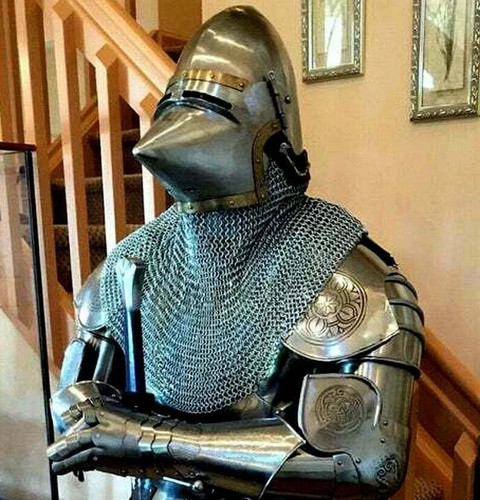 Medieval aching armor pig face - aching,