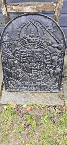 Vintage cast iron fire back - fire,