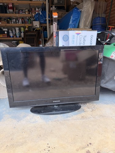 Samsung 32inch black - tv,