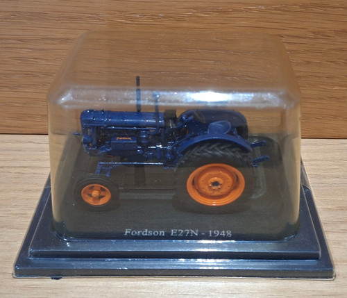 Universal hobbies fordson - hobbies, 1/43