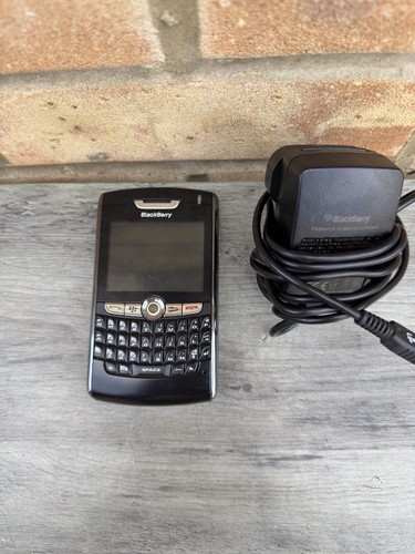 Blackberry 8820 black unlocked - black,