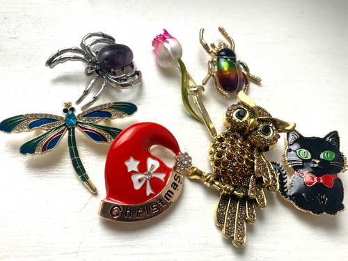 Nwt brooch vintage style job - brooch,