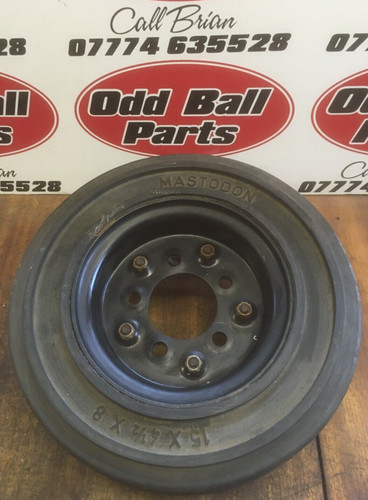 8 solid tyre - 4.5, x