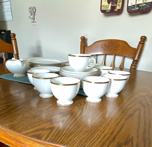 Vtg wedgewood bone china white - vtg,