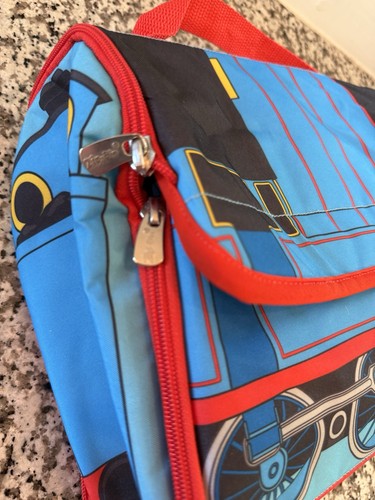 Thomas the train - fold, out