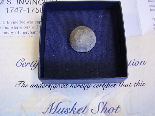Boxed single flintlock musket - boxed,