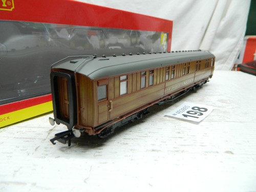 Hornby teak 6ft 1st - 00, br