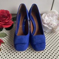 Clarks size 4 beautiful royal blue suede Feel 👠 High Heel Shoes stylish elegant