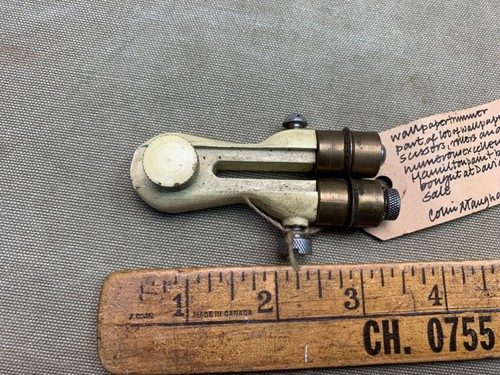 Antique wall paper - wall, trimmer