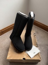 GENUINE UGG BOOTS W CLASSIC TALL (BLACK) SIZE 5.5 EU38 - B/NEW COST £195