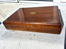 ANTIQUE VINTAGE WOODEN CANTEEN