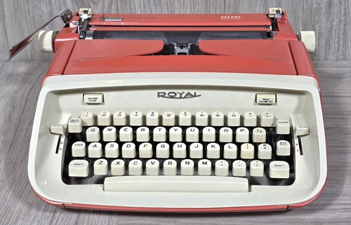 Royal safari manual typewriter - safari,