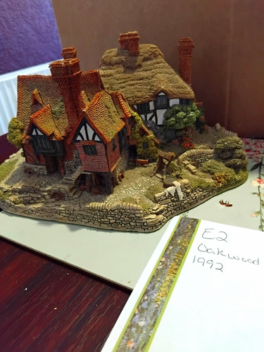 Lilliput lane oakwood - lilliput,