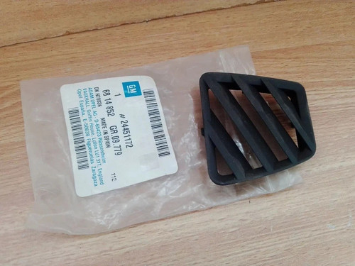 Air outlet grill right rhd - air,