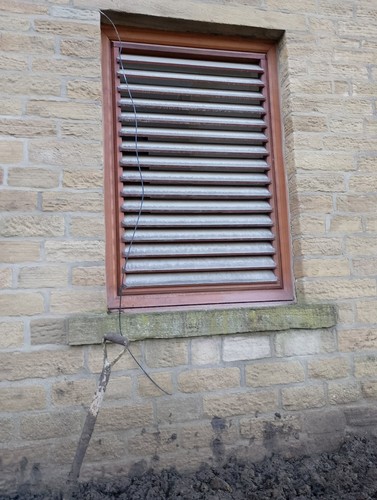 Hardwood louvered window 168cm - louvered,