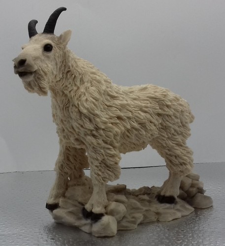 Vintage castagna resin figure - vintage,