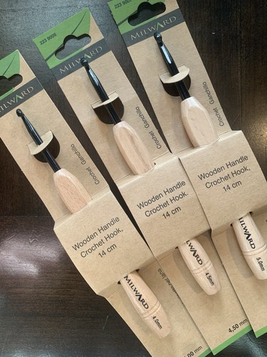 Wooden handle crochet - wooden, hooks