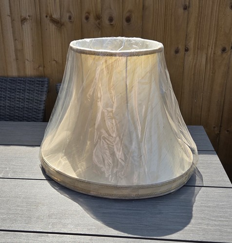 Vintage cream gold oval cone - cream,