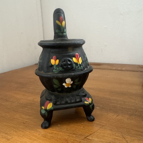 Vintage pot belly cast - pot,