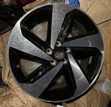 VW GOLF GTI 18" GENUINE MILTON