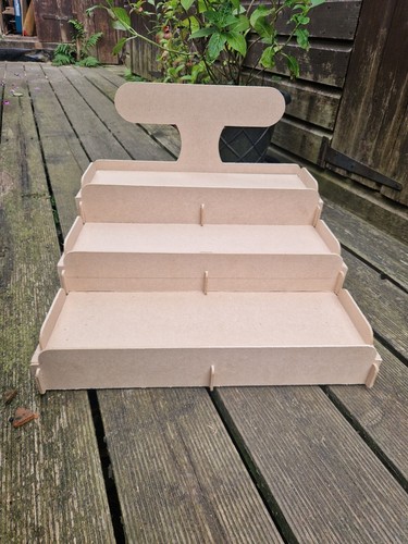 Wooden tier stand - 3,