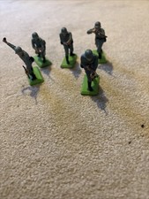 Squad of 5 Deetail German