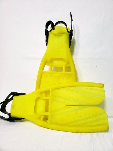 Scubapro yellow twin - jet, open