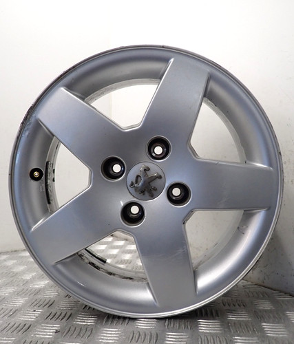 Peugeot 207 silver alloy - 15",