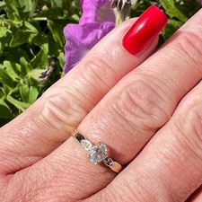 Vintage 9ct Gold Ring Blue Topaz Solitaire Diamond Set Shoulders Size O