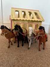ELC rosebud house stable rarevintage flocked horses complete with coyboy saddles