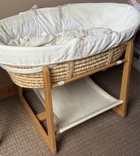 Mamas and papas Moses Basket