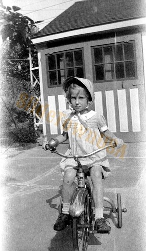 Vtg 116 negative child - b&w,