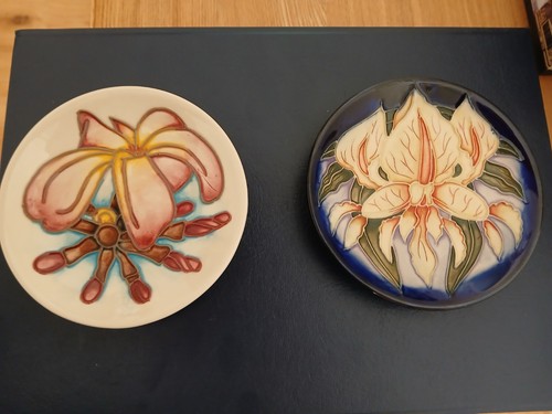 Two moorcroft pin dishes - pin,