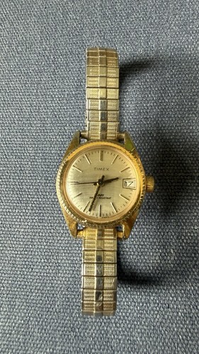 Vintage ladies timex watch - ladies',